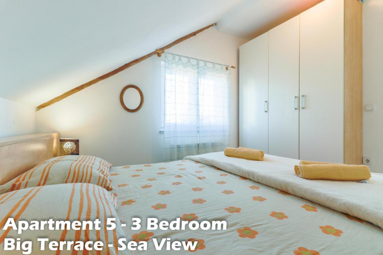 Art Apartments Vrsar Exterior photo