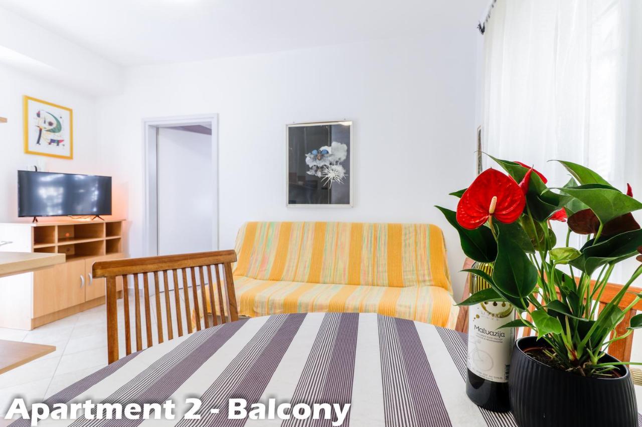 Art Apartments Vrsar Exterior photo