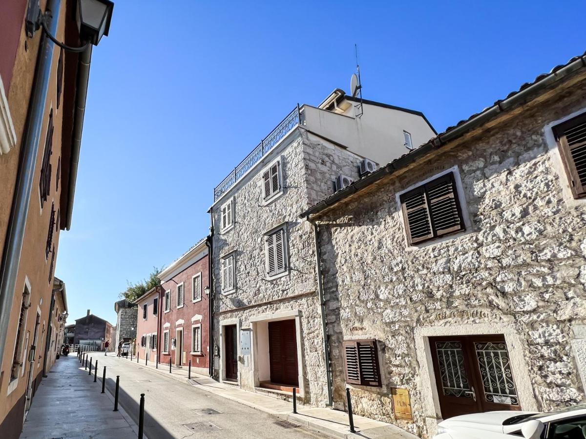Art Apartments Vrsar Exterior photo