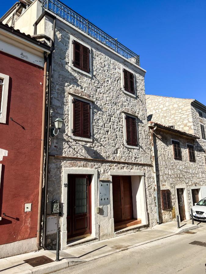 Art Apartments Vrsar Exterior photo