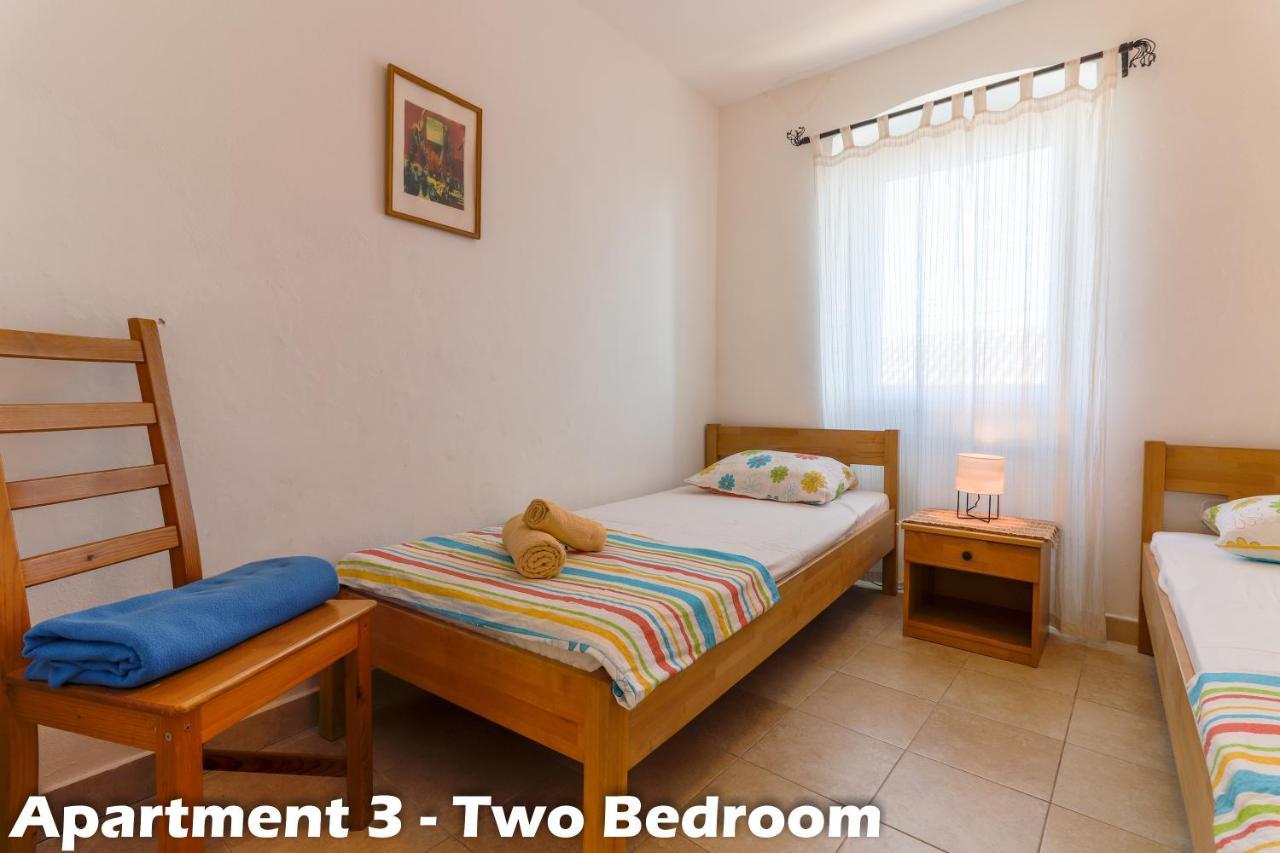Art Apartments Vrsar Exterior photo